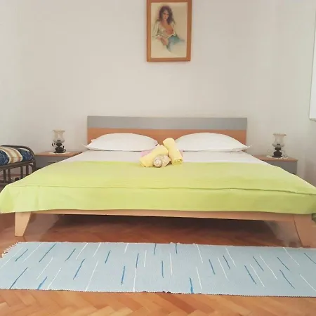 House With A Parking Space - 11795 זאדאר